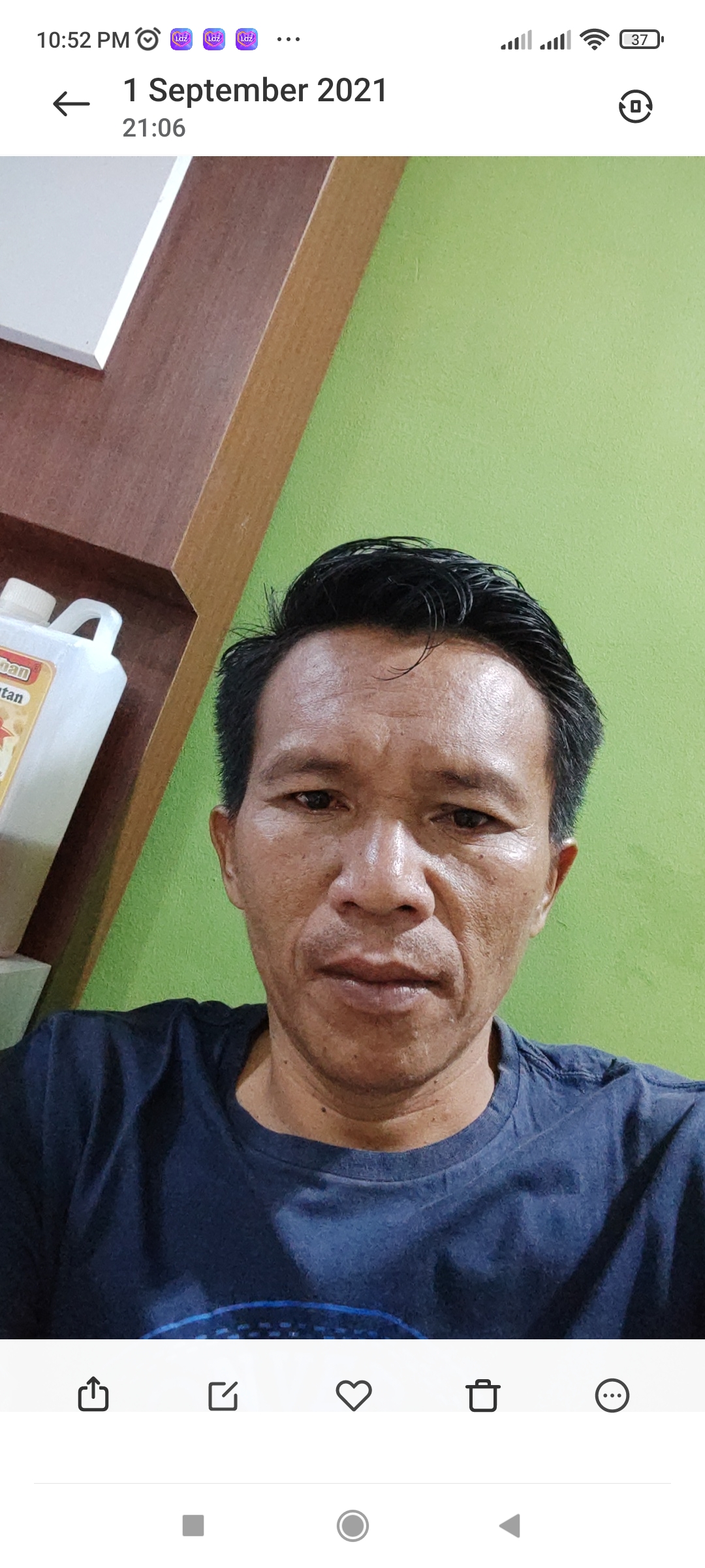 Foto Saron riahdo purba