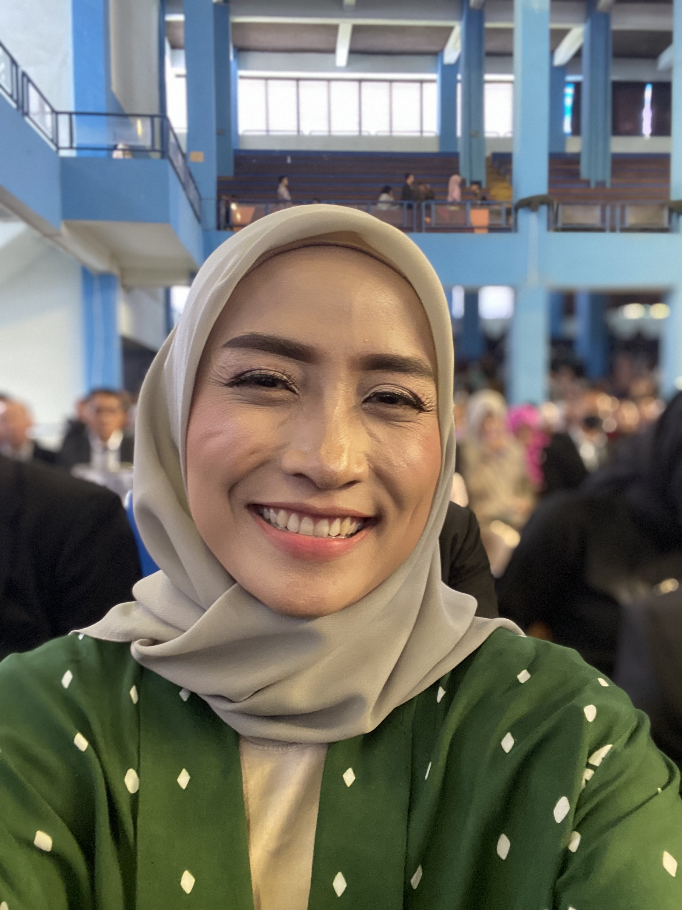 Foto SITI PUPUT NURKHAERIYAH ABRIYANI