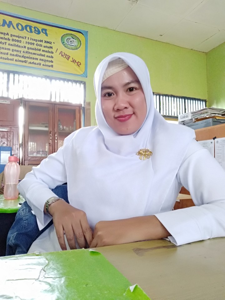Foto Sri Hastuti, S.Pd Jas