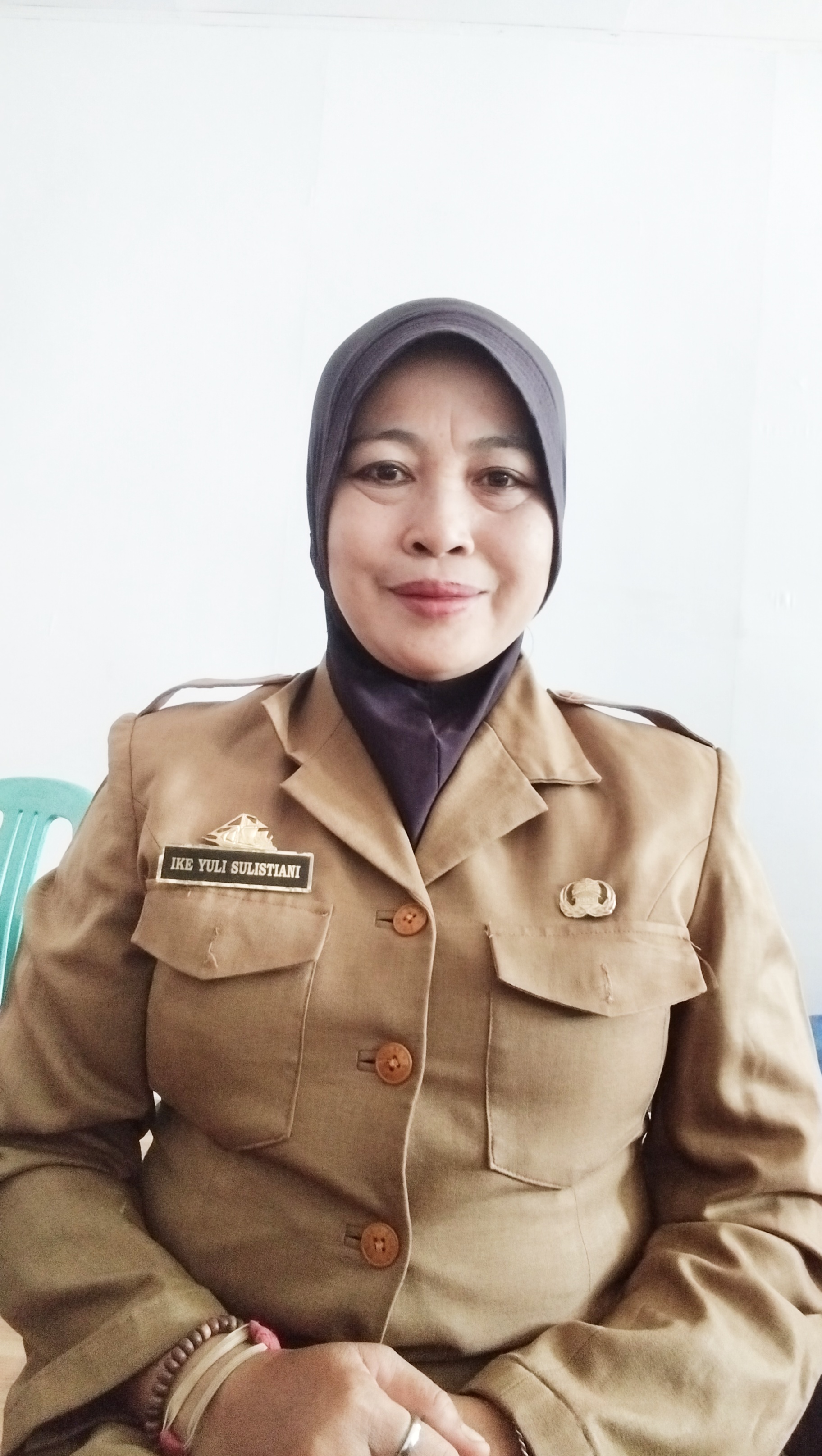 Foto Ike Yuli Sulistiani SH SPd