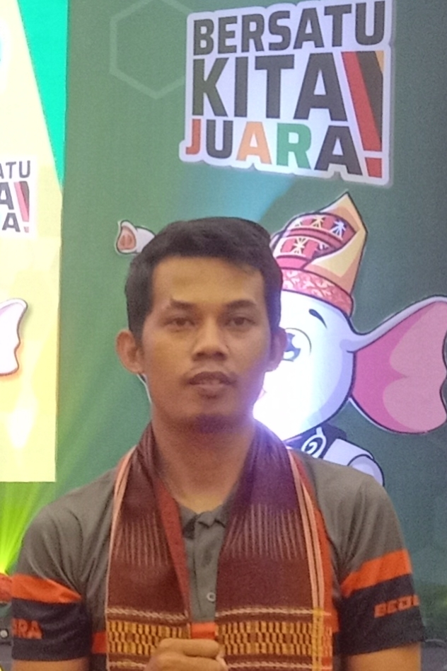 Foto Ade Sunarya