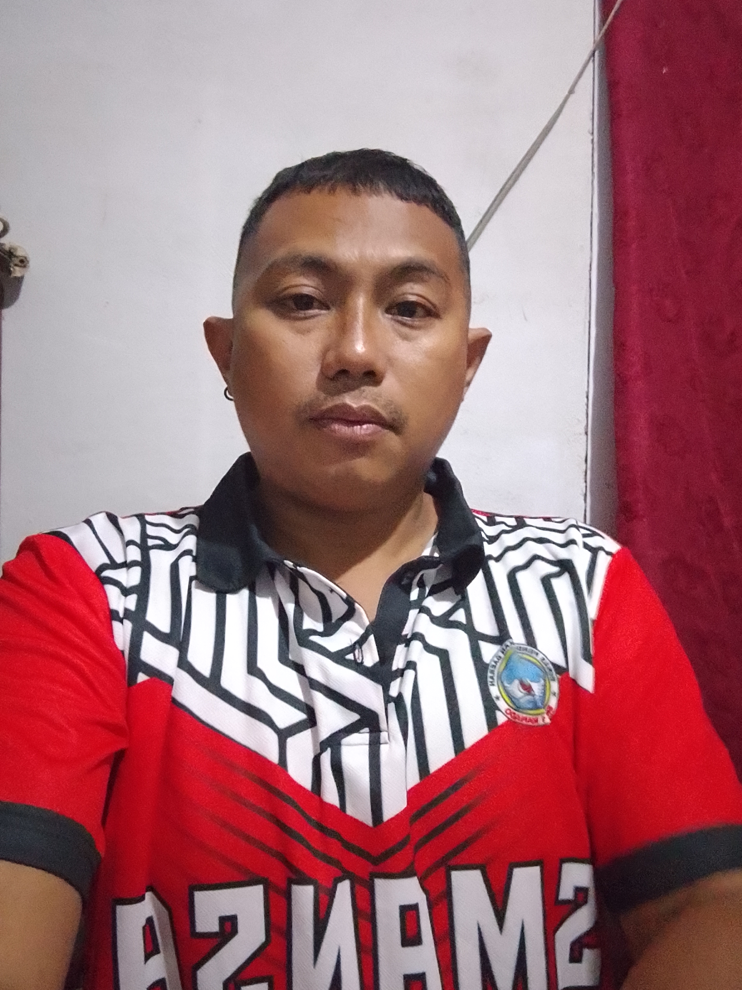 Foto Stenly Reinhold Makawimbang