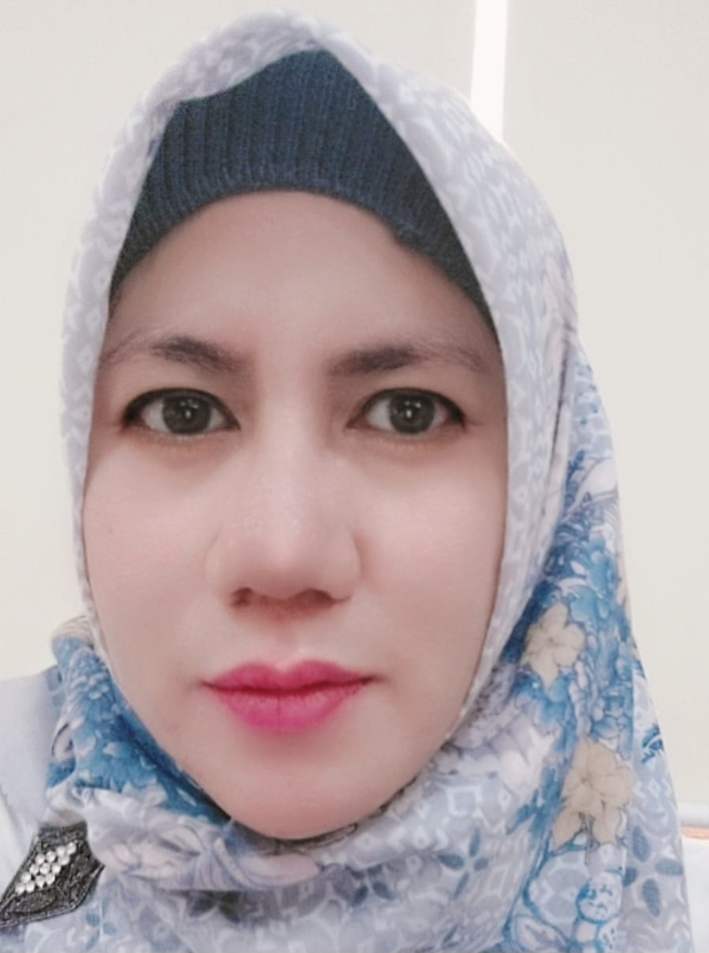 Foto IIN HASANAH,SE.